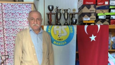Manisa 1. Amatör Küme’de Akmescitspor Başkanı Ömer Şen, maç esnasında
