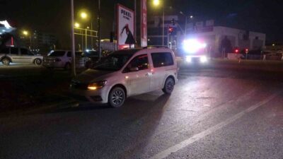 Malatya'da meydana gelen trafik kazasında hafif ticari araç ile otomobil