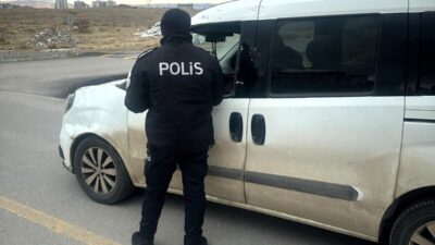 Malatya'da gerçekleştirilen eş zamanlı denetimlerde 32 kişi yakalanırken, 2 ruhsatsız
