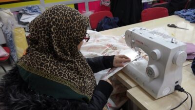 Malatya'da Kadın Kültür ve Spor Merkezi'nde düzenlenen mefruşat kursu, kadınların
