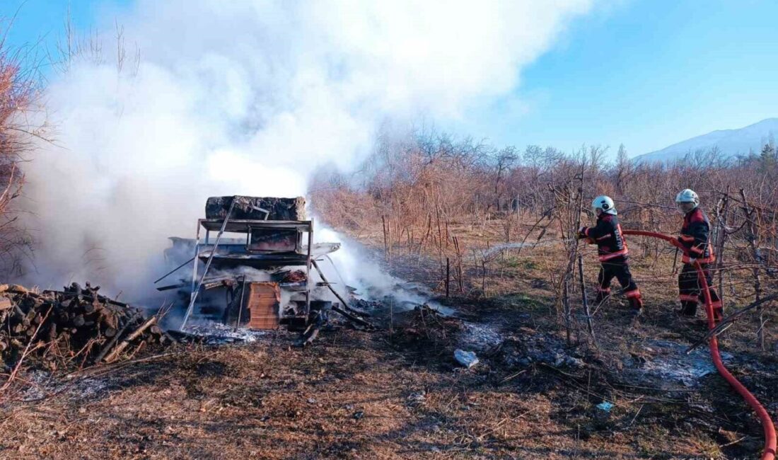 Malatya’da Pütürge ve Yeşilyurt ilçelerinde çıkan iki ayrı yangın, itfaiye