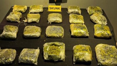 Malatya'da yapılan operasyonda peynir bidonlarına saklanmış 12 kilo 700 gram