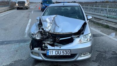Salihli'de otomobilin tıra çarpması sonucu meydana gelen kazada N.K. yönetimindeki