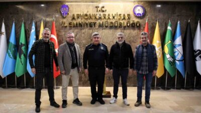 Manisalı gazeteciler, Basın İlan Kurumu'nun Genel Kurul Temsilcileri Seçimi için
