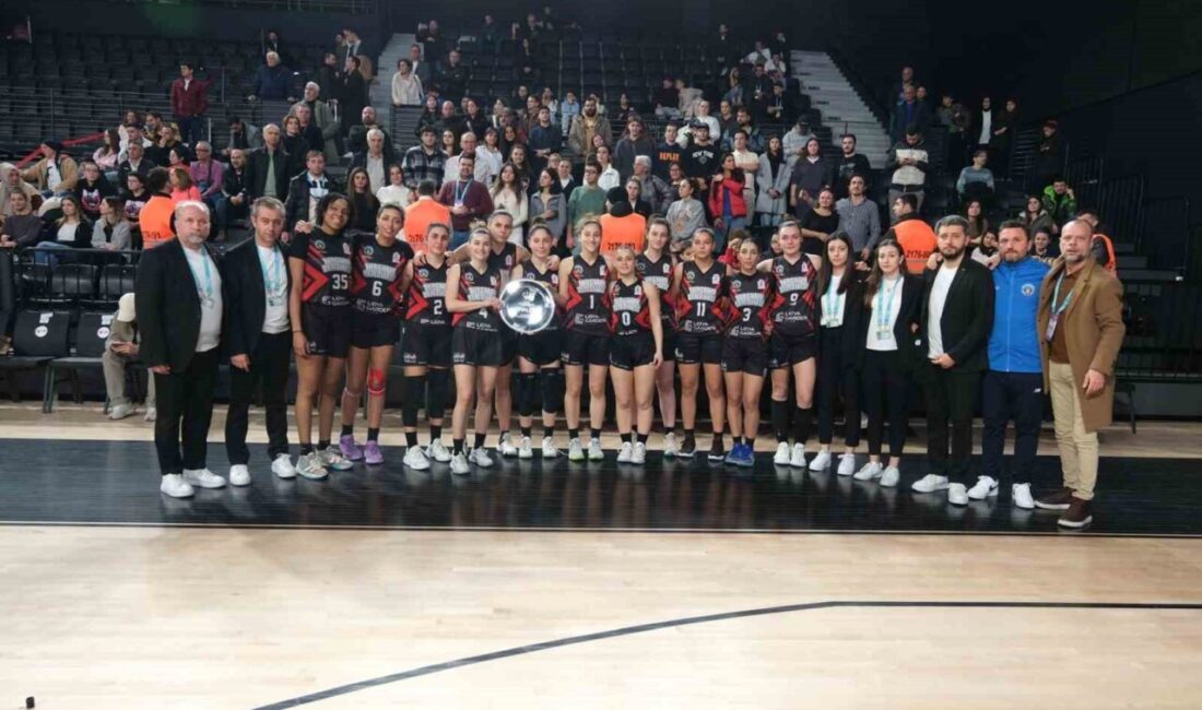 Manisa’nın tek kadın basketbol takımı Lidya Garden City Turgutlu Belediyespor,