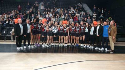 Manisa’nın tek kadın basketbol takımı Lidya Garden City Turgutlu Belediyespor,