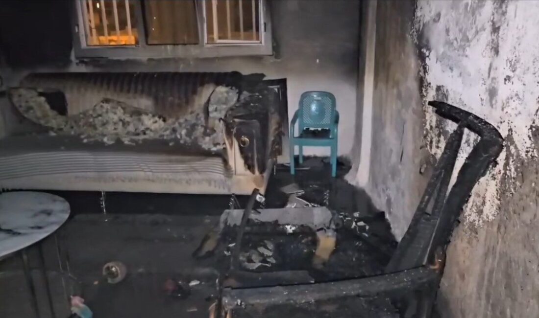 Mardin’de ev yangını çevreye sıçramadan söndürüldü Nusaybin'de çıkan ev yangını