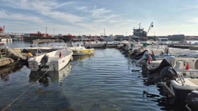 Tekirdağ’da balıkçılar Marmara Denizi’nde yeniden görülen müsilaj nedeniyle av faaliyetlerinde