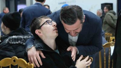 Karabük'te otizm farkındalığını artırmayı ve sosyal yaşama katılımı desteklemeyi hedefleyen