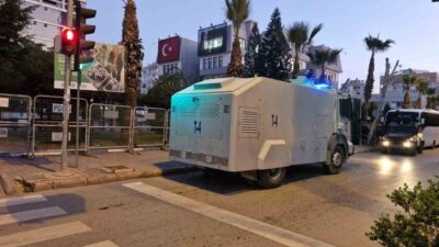 Mersin'de DEM Partili Akdeniz Belediye Başkanı Hoşyar Sarıyıldız, Başkan Yardımcısı