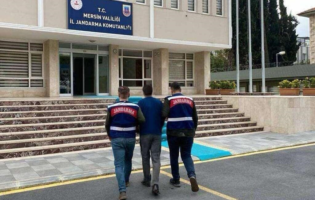 Mersin'de yağma suçundan aranan 2 hükümlü, il jandarma ekiplerince Erdemli