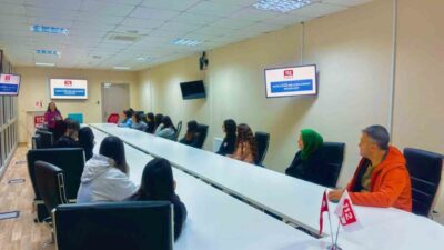 Muğla Menteşe Şifa Hatun Meslek ve Teknik Anadolu Lisesi öğrencileri,