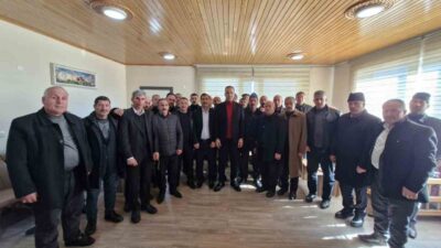 MHP Erzurum İl Başkanı Adem Yurdagül, Pasinler ziyaretinde muhtarlarla istişarelerde