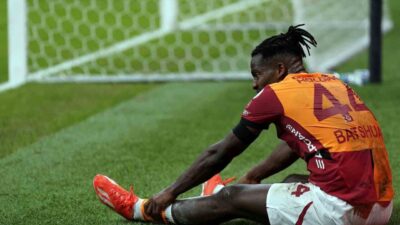 Galatasaray'ın Belçikalı futbolcusu Michy Batshuayi, Başakşehir maçının uzatma dakikalarındaki penaltı