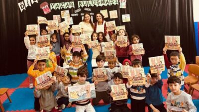Van İpekyolu Anaokulu öğrencileri, yazar Ayşe Ayaz'la "Dilimizin Zenginlikleri" projesi