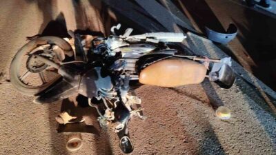 Ereğli'de motosikletin park halindeki otomobile çarpması sonucu E.S. yaralandı. Olay