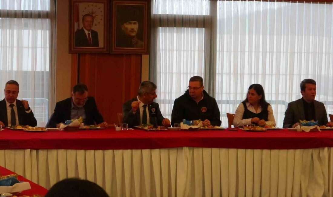 MSKÜ Rektörü Kaçar, basın mensuplarıyla bir araya geldi MSKÜ Rektörü Prof. Dr.