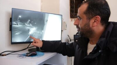 Erzincan’ın Akyazı Mahallesi’nde müezzin Çağlar Kaleli, sabah namazına gitmek üzere