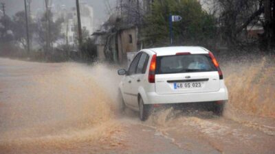 Meteoroloji 4. Bölge Müdürlüğü Muğla'da yağmur ve kar uyarısında bulundu.