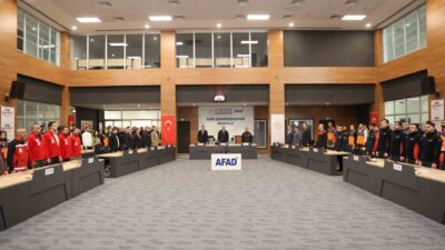 Muş Afet ve Acil Durum Müdürlüğü, 164 gönüllüye sertifikalarını törende