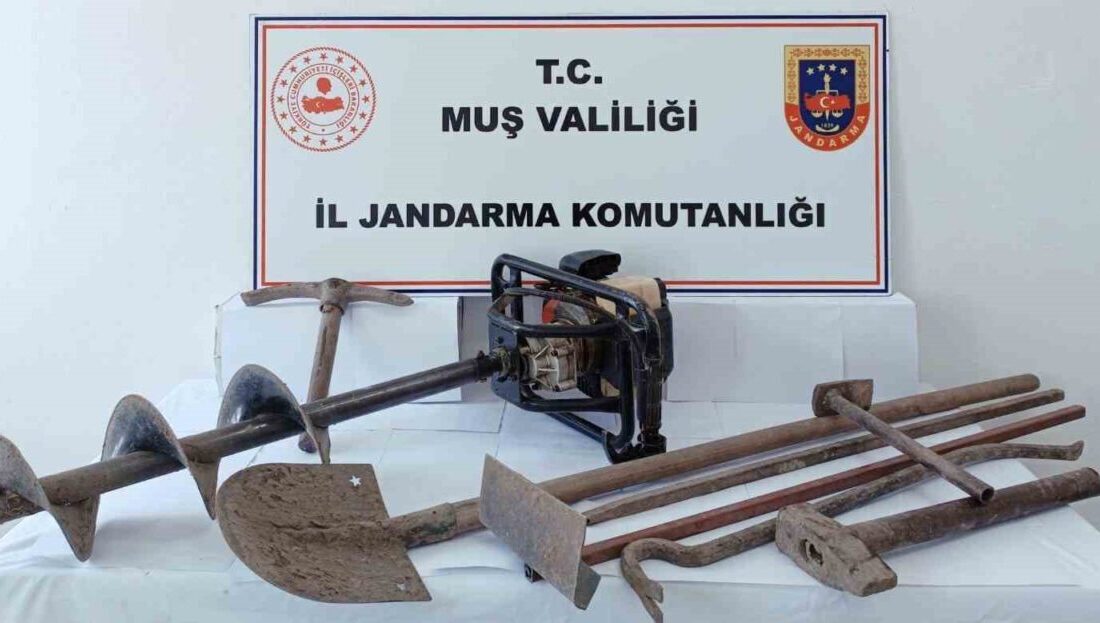 Muş’ta sit alanında kazı yapanlara operasyon Muş Yeşilova Beldesi'nde höyüğe