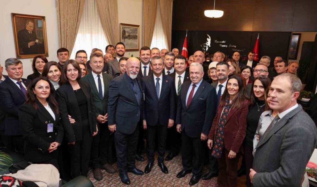 Nilüfer Belediye Başkanı Şadi Özdemir ve Nilüferli muhtarlar Ankara'da çeşitli