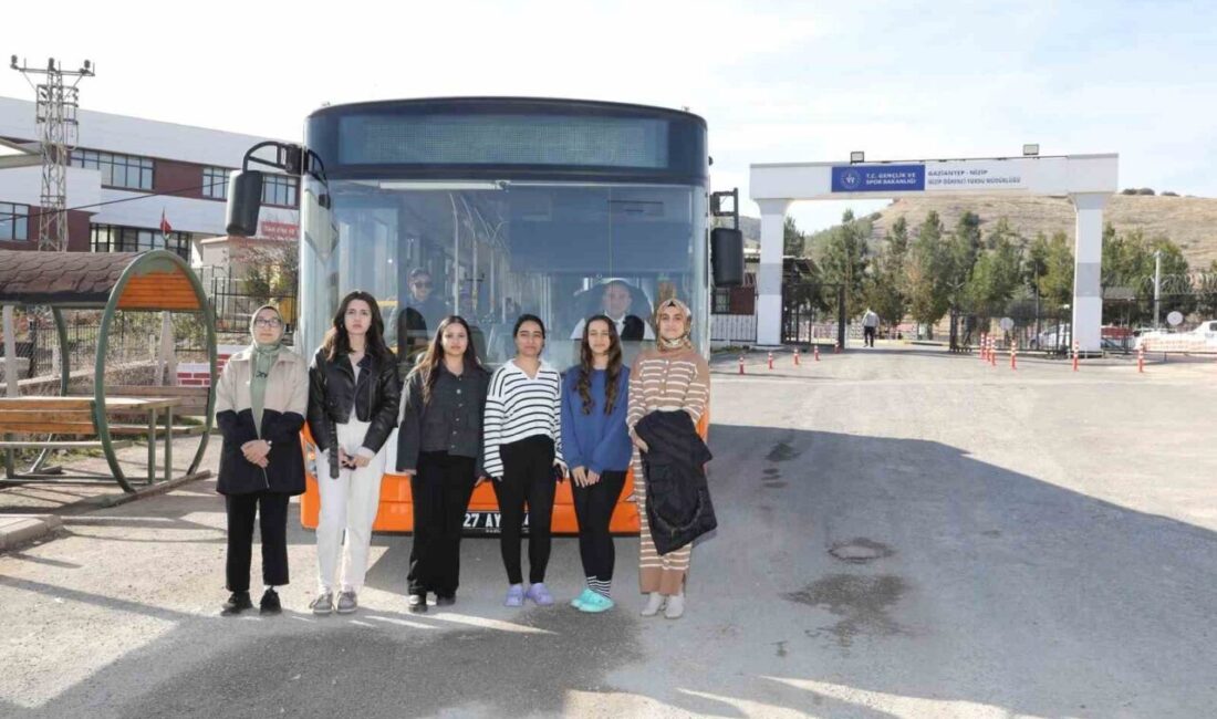 Nizip’teki öğrencilerin ulaşım talebi hızla yanıt buldu Gaziantep Büyükşehir Belediye Başkanı