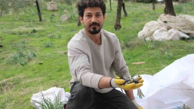Aydın'ın Koçarlı ilçesinde yaşayan ve sivil havacılık mezunu olan Mehmet