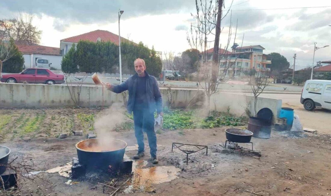 Ocak ayında pekmez kazanları kaynadı Sarıgöl'de üzüm üreticisi Musa