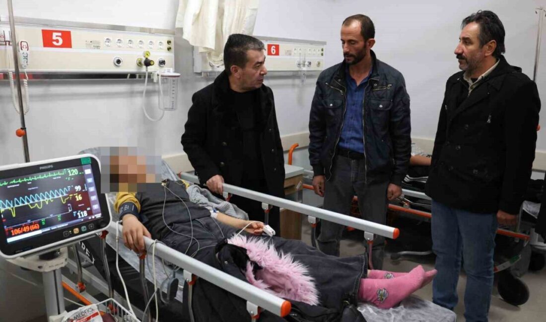Öğrenci servisi ile otomobil çarpıştı: 10 yaralı Kazayla ilgili soruşturma başlatıldıktan