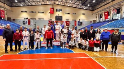 Aydın'da düzenlenen Okullar Arası Judo İl Birinciliği'nde 21 sporcu nefes