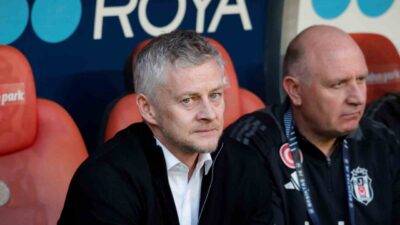 Beşiktaş Teknik Direktörü Solskjaer, Antalyaspor maçında 2 oyuncu değişikliği yaptı.