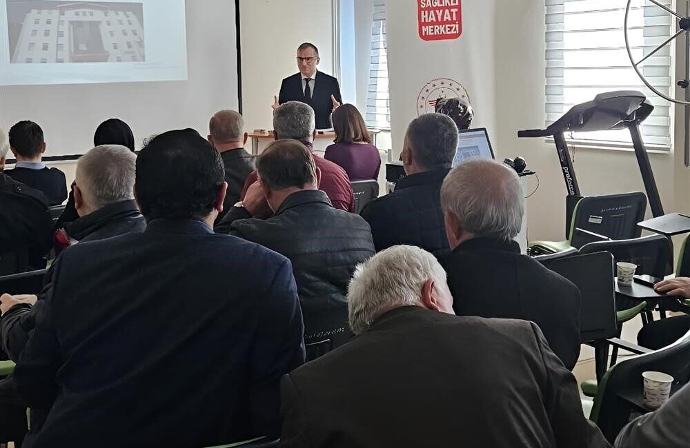 Ünye'de muhtarlara sağlık bilgilendirme programı düzenlendi. Muhtarlara Sağlıklı Hayat Merkezi'nin