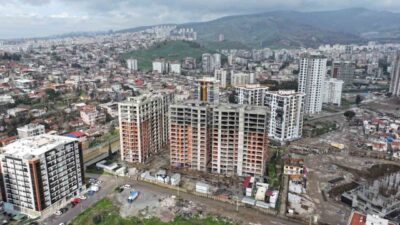 İzmir Büyükşehir Belediyesi, kentsel dönüşüm çalışmalarını hızlandırıyor. İZBETON AŞ tarafından