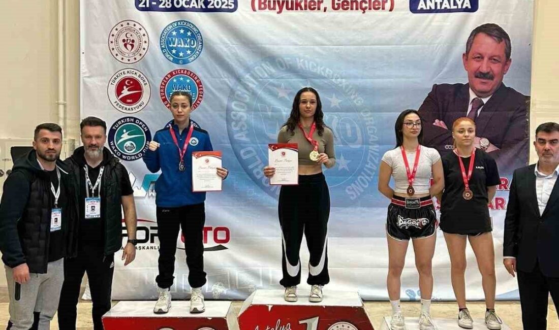 Ortahisar Belediyesi sporcusu Kalbinur Çimşit, Gençler Türkiye Kickboks Şampiyonası'na ilk