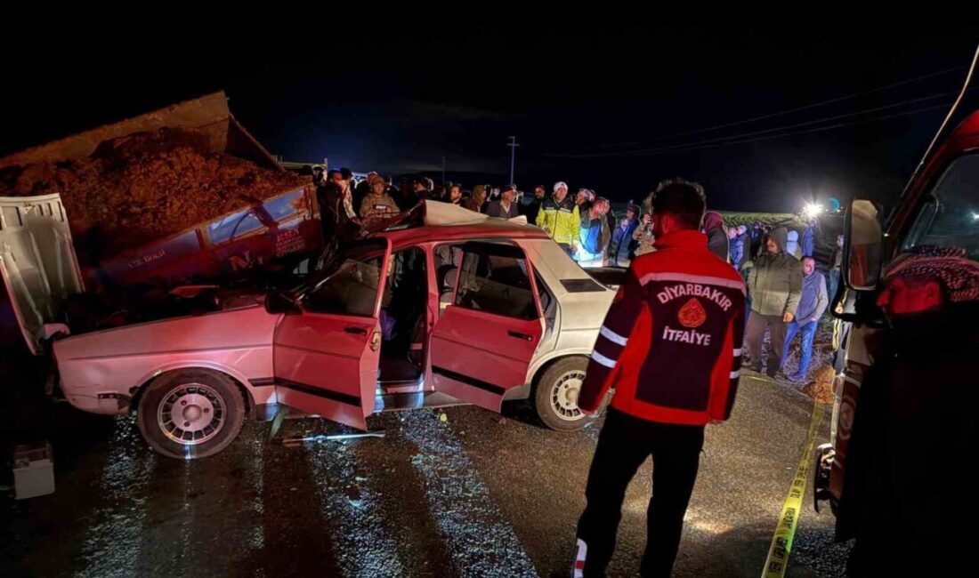 Diyarbakır'ın Ergani ilçesinde meydana gelen trafik kazasında park halindeki römorka
