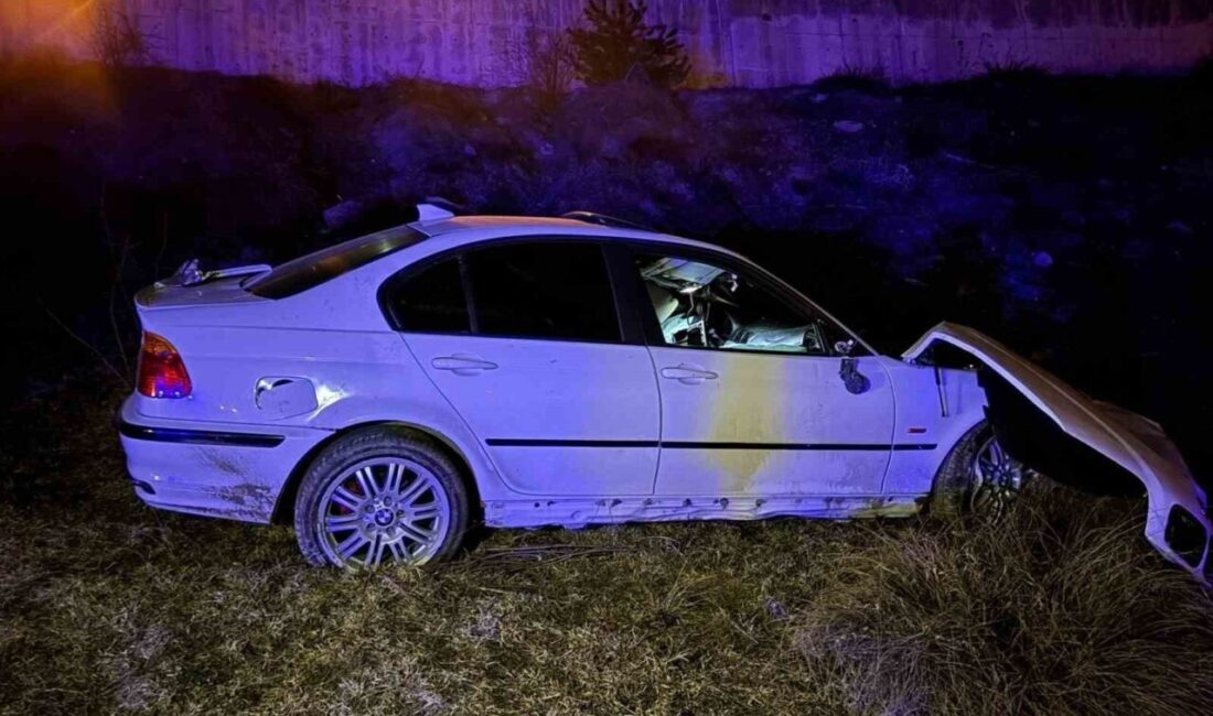 Otomobil şarampole uçtu: 2 yaralı Azdavay'da meydana gelen trafik