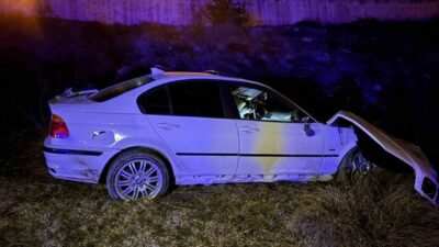 Azdavay'da meydana gelen trafik kazasında, M.T. yönetimindeki otomobil şarampole uçarak