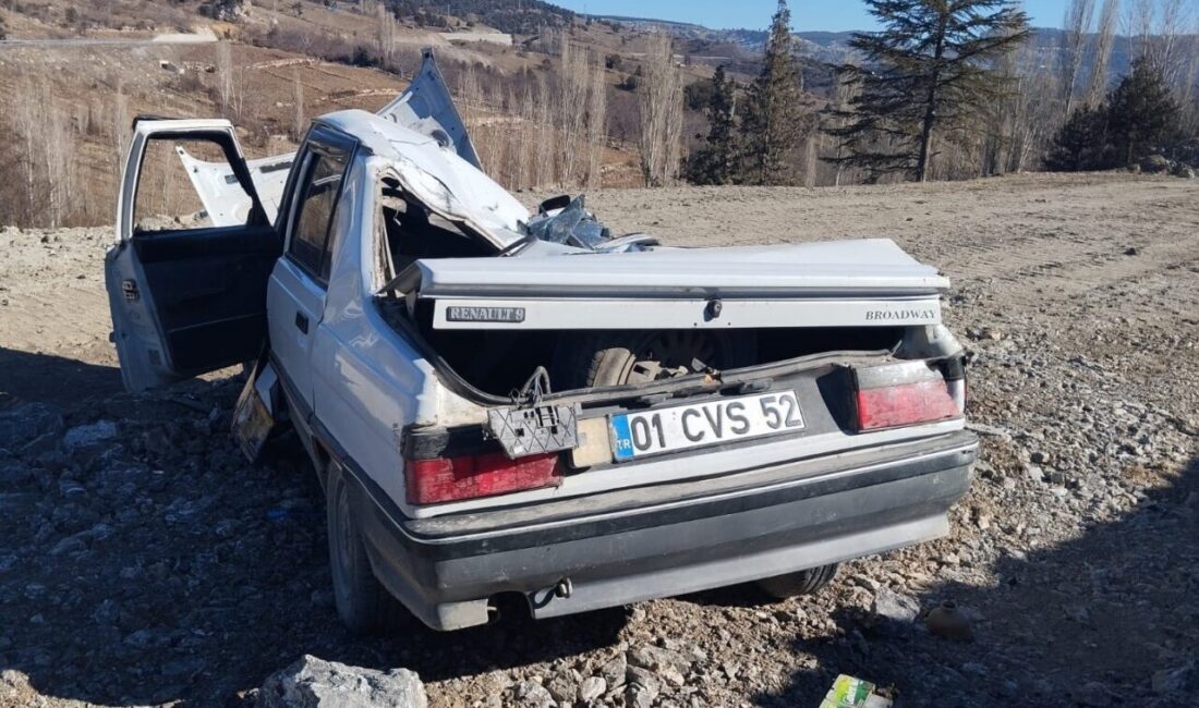 Mersin'in Erdemli ilçesinde Şarampolden aşağı yuvarlanan otomobilin sürücüsü ağır yaralandı.