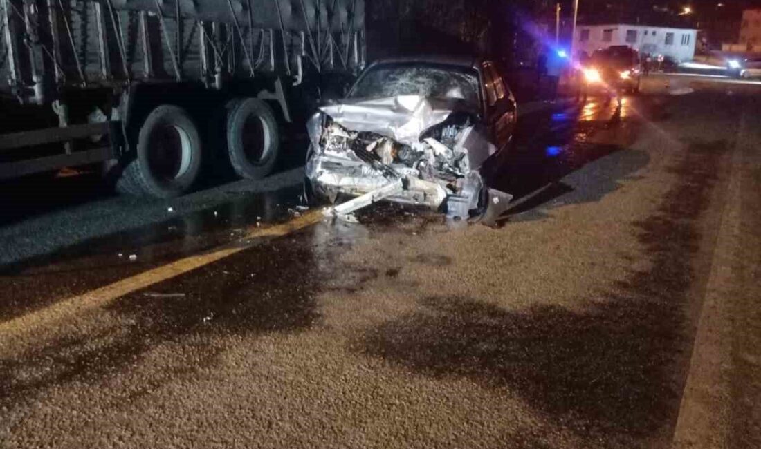 Otomobilin kamyonla çarpıştığı kazada 2 kişi yaralandı Afyonkarahisar'da kamyonla otomobilin çarpıştığı