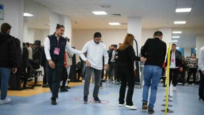 Çayırova Belediyesi Fatma Çelik Engelliler Merkezi’nde eğitim gören özel bireyler,
