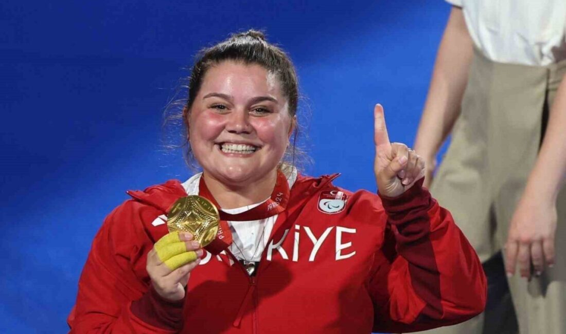 Öznur Cüre Girdi, Paris 2024 Paralimpik Oyunları'nda altın madalya kazandı