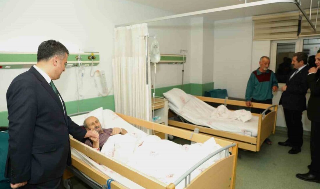 Samsun Valisi Orhan Tavlı ve Büyükşehir Belediye Başkanı Halit Doğan,