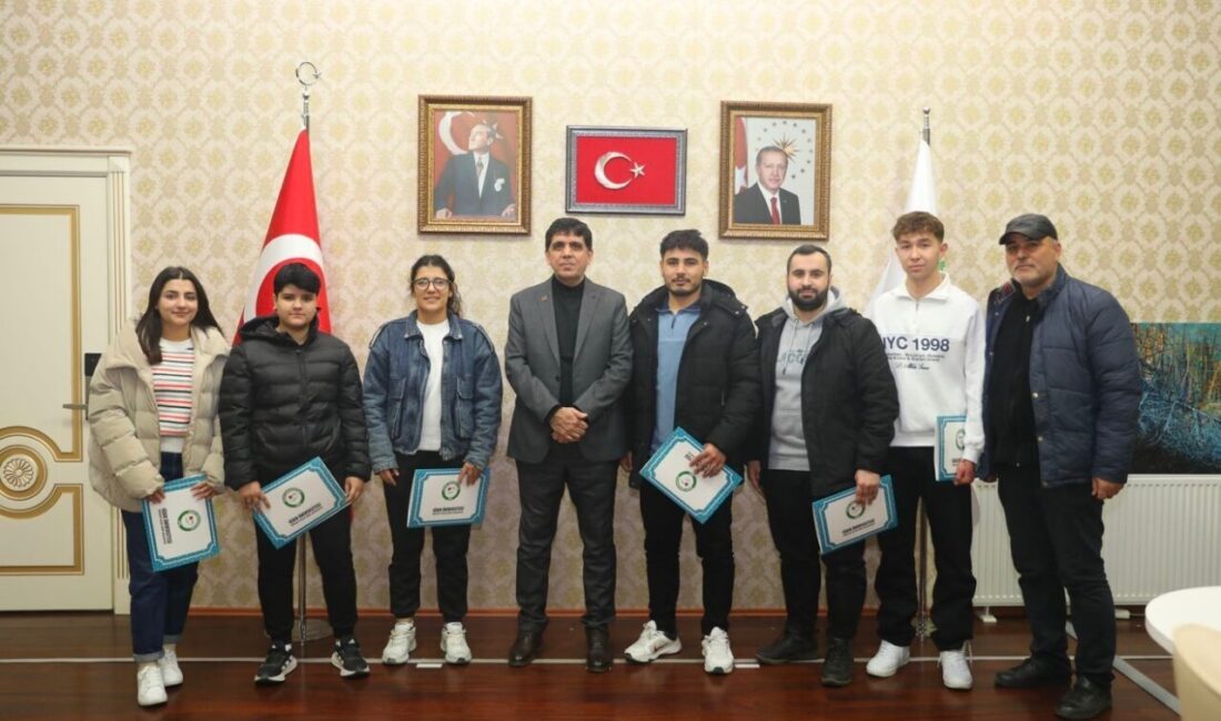 Iğdır Üniversitesi Rektörü Prof. Dr. Mehmet Hakkı Alma, Yurt Lig