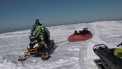 Rize'nin Handüzü Yaylası, kar motorlarıyla gezinti imkanı ve rafting botlarıyla