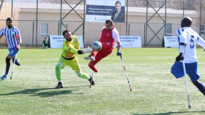Şahinbey Belediye Spor Kulübü Ampute Futbol Takımı, deplasmanda İzmir Büyükşehir'i