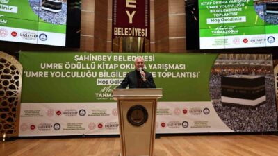 Umre'ye gitmeye hak kazanan 177 öğrenci Şahinbey Belediyesi Kültür Merkezi'nde