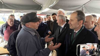 Sakarya'da düzenlenen 'Anadolu Buluşmaları' etkinliğine katılan Yeniden Refah Partisi Genel
