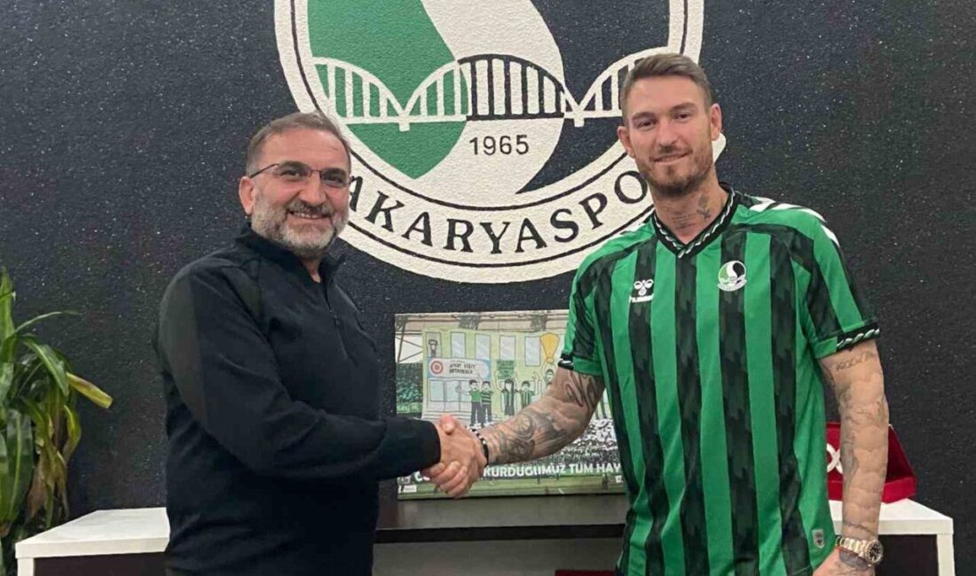 Sakaryaspor, Iğdır FK'dan golcü oyuncu Ömer Şişmanoğlu'nu transfer etti. Yeşil-siyahlılar