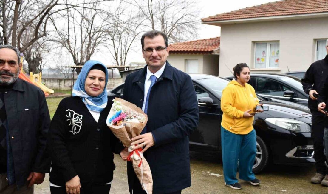 Kaymakam Ali Güldoğan, Salihli ilçesinde Yenipazar ve Çukuroba mahallelerini ziyaret